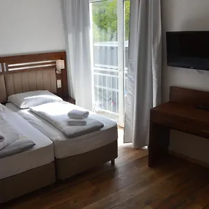 2* Отель Hotel Colonia